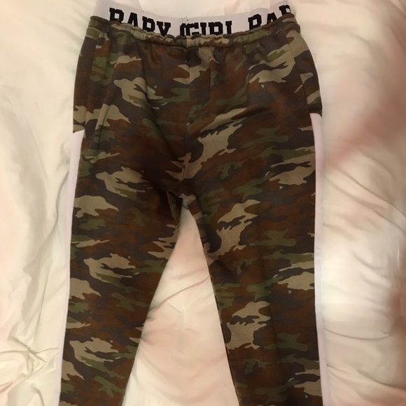 Camo “BABYGIRL” Jogging/Sweatpants - Picture 4 of 4